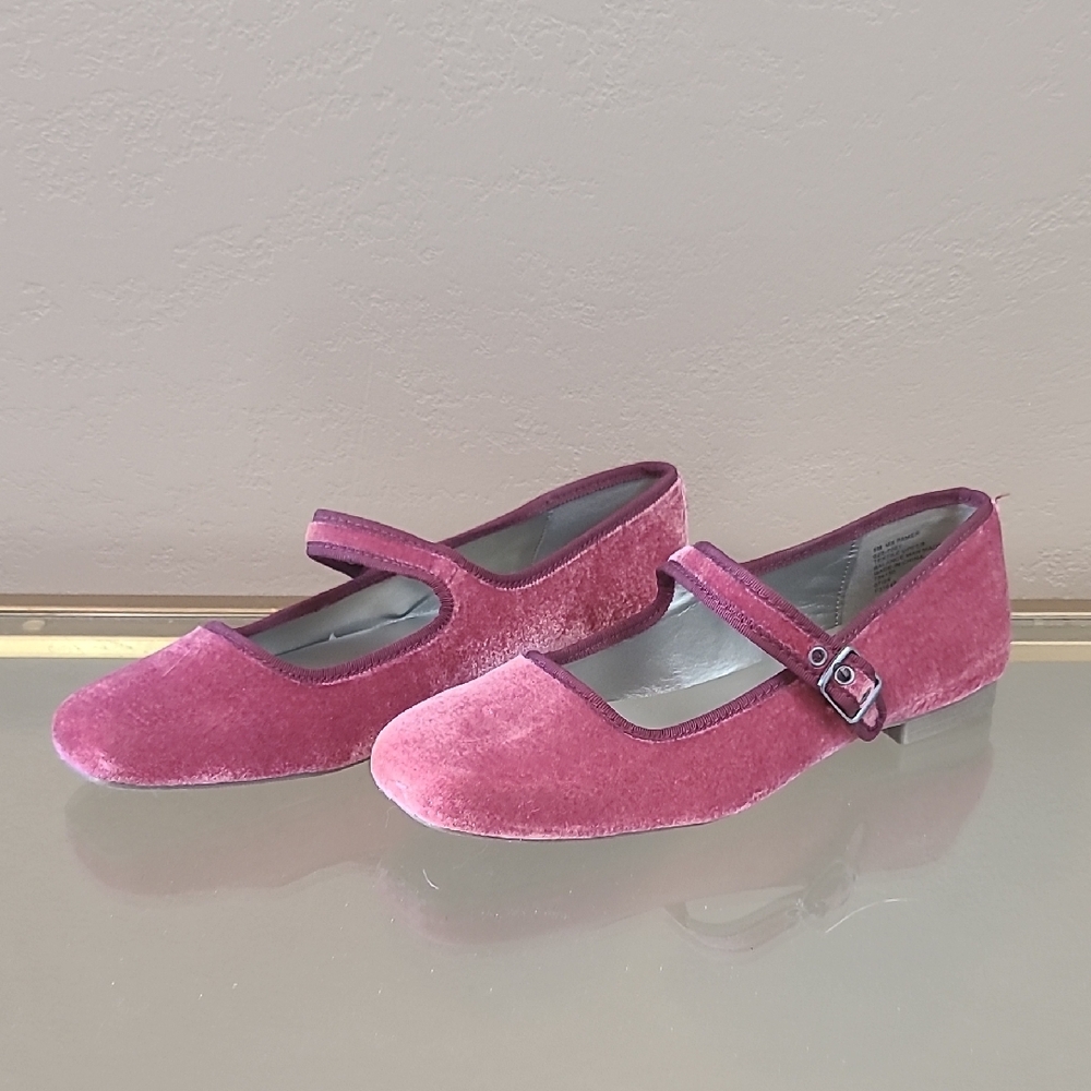 Women’s Pink Velvet Mary Jane Flats - Picture 4 of 6